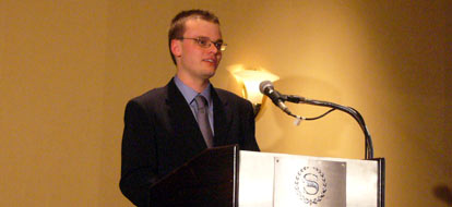 Durham College student Andrew Huska accepting the National Student Award